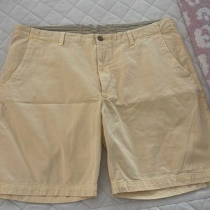 Mens yellow shorts! Size:38